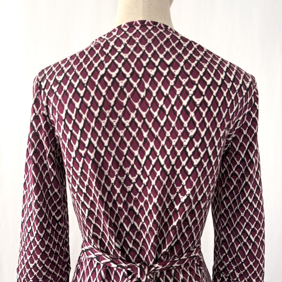 Diane von Furstenberg Vestiti: DIANE VON FURSTENBERG Silk Wrap Dress – Nuovo (secondo la descrizione) da Emmen venduto da Avviivva_Com2023 5