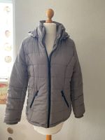 Winterjacke, Gr. M mit abnehmbarer Kapuze (38/40)