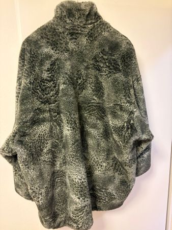 Warme Kunstfell Jacke von Kemper, Grösse 38, Grau/Schwarz