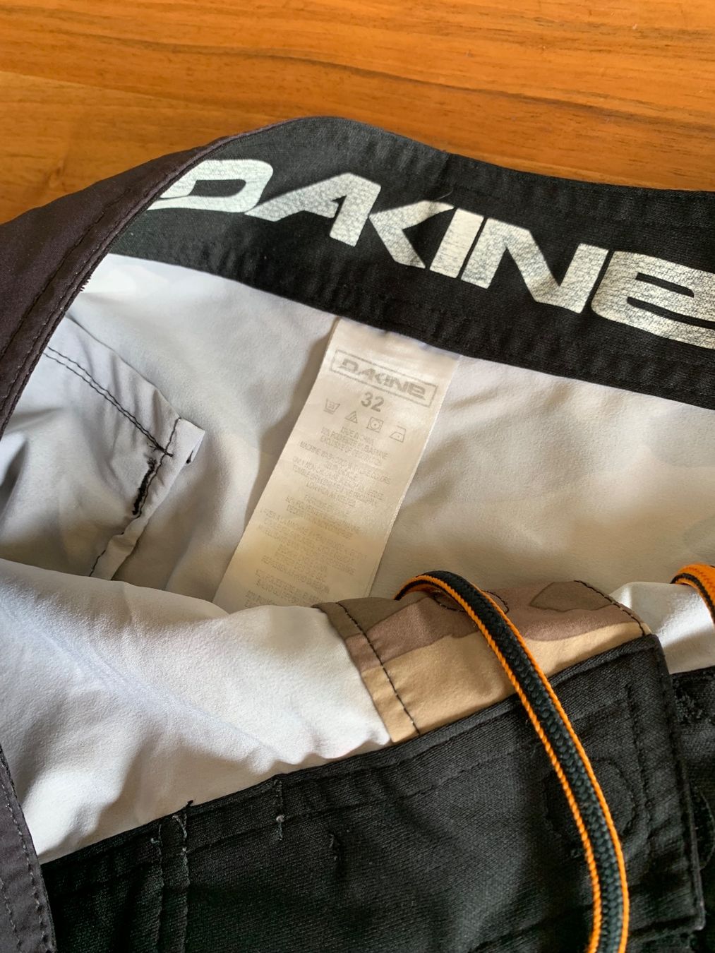 Pantaloni: Dakine Badehose / Shorts Grösse 32 – Usato da Meiringen venduto da Jackwashere 1