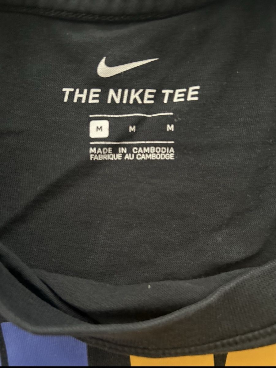 T-shirts: Tshirt Nike schwarz – D'occasion à Reinach BL par pal_l7t9 2