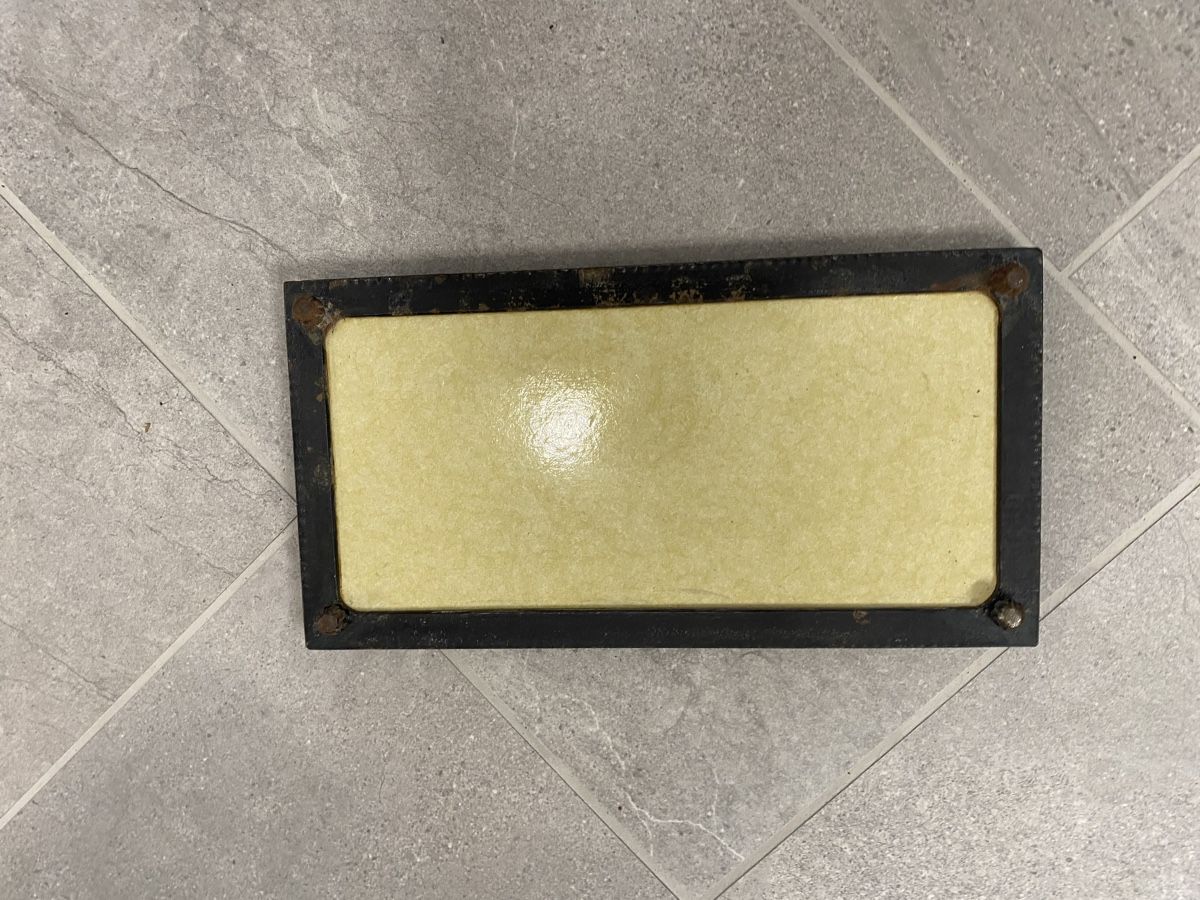 Untersetzer: Vintage Topfuntersetzer mit Blumenmuster, Keramik – Gebraucht aus Effretikon von S_55 1