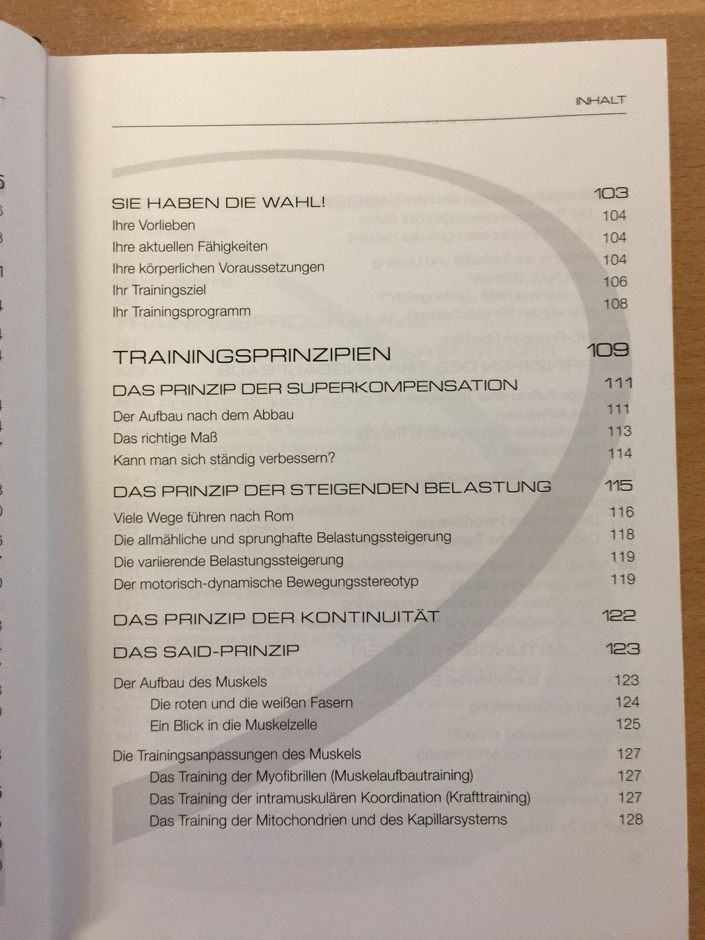 Bücher: Erfolgreich trainieren – Gebraucht aus Glattfelden von cybermaxx 4