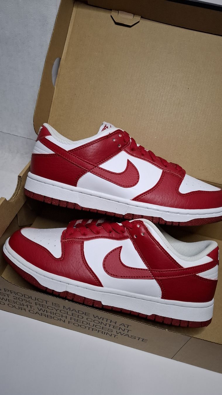 Nike Herrenschuhe: Nike Dunk Low, rouge et blancneuf, taille 39! – Neu und originalverpackt aus Le Landeron von rue_k9kg 1