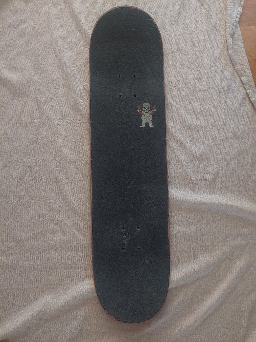 Skateboards: Skateboard-Deck mit Totenkopf & psychedelischem Auto – Usato da Dübendorf venduto da aur_wm8b 2