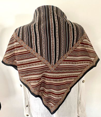 Edler Seidenschal,Tuch, Foulard - handrolliert – 100% Seide