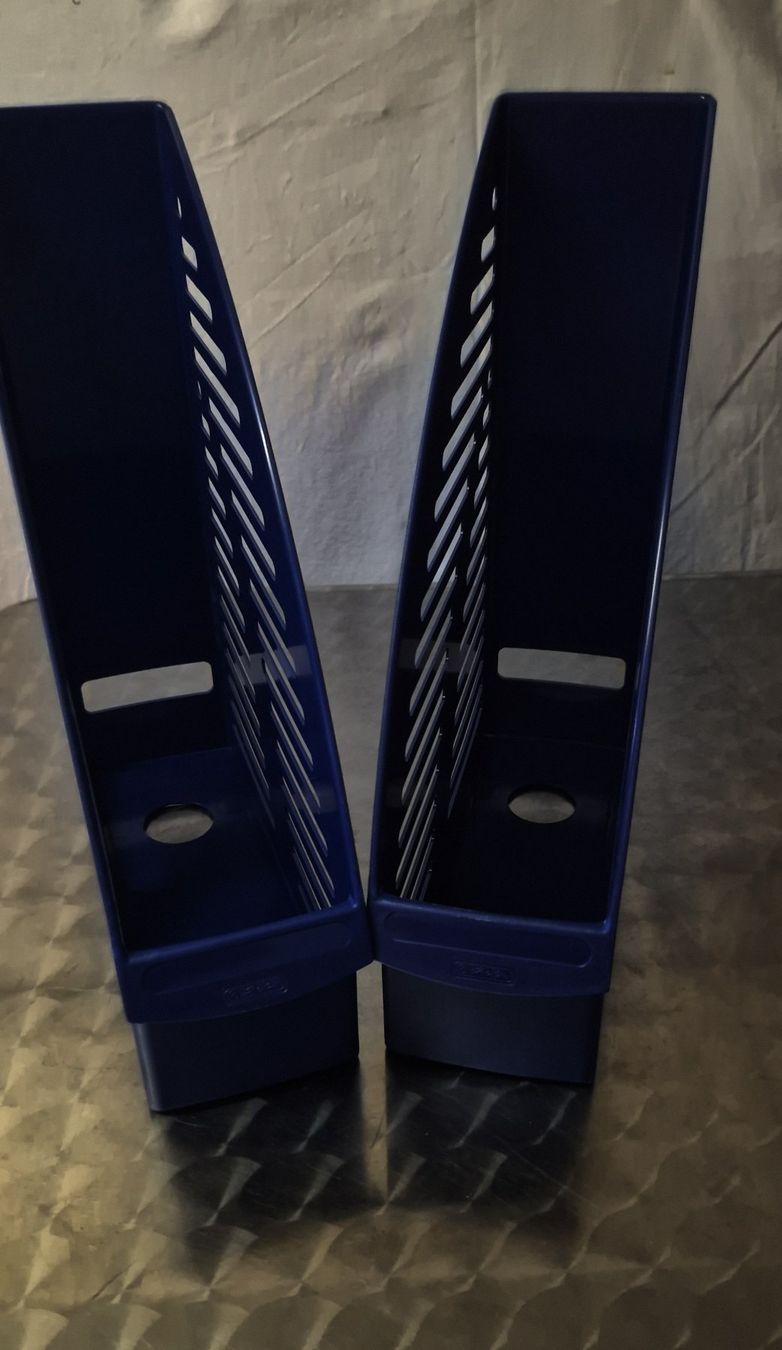Supporti a parete: A4 Blatt Halterung Blau Nr. 2 – Usato da Niederbipp venduto da Trude04 1
