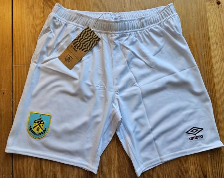 FC Burnley Hosen Shorts NEU Umbro Gr. 152 Kinder England