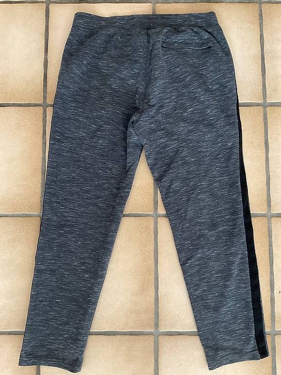 Uniqlo Hosen: UNIQLO – Gebraucht aus huttwil von Cabe 2