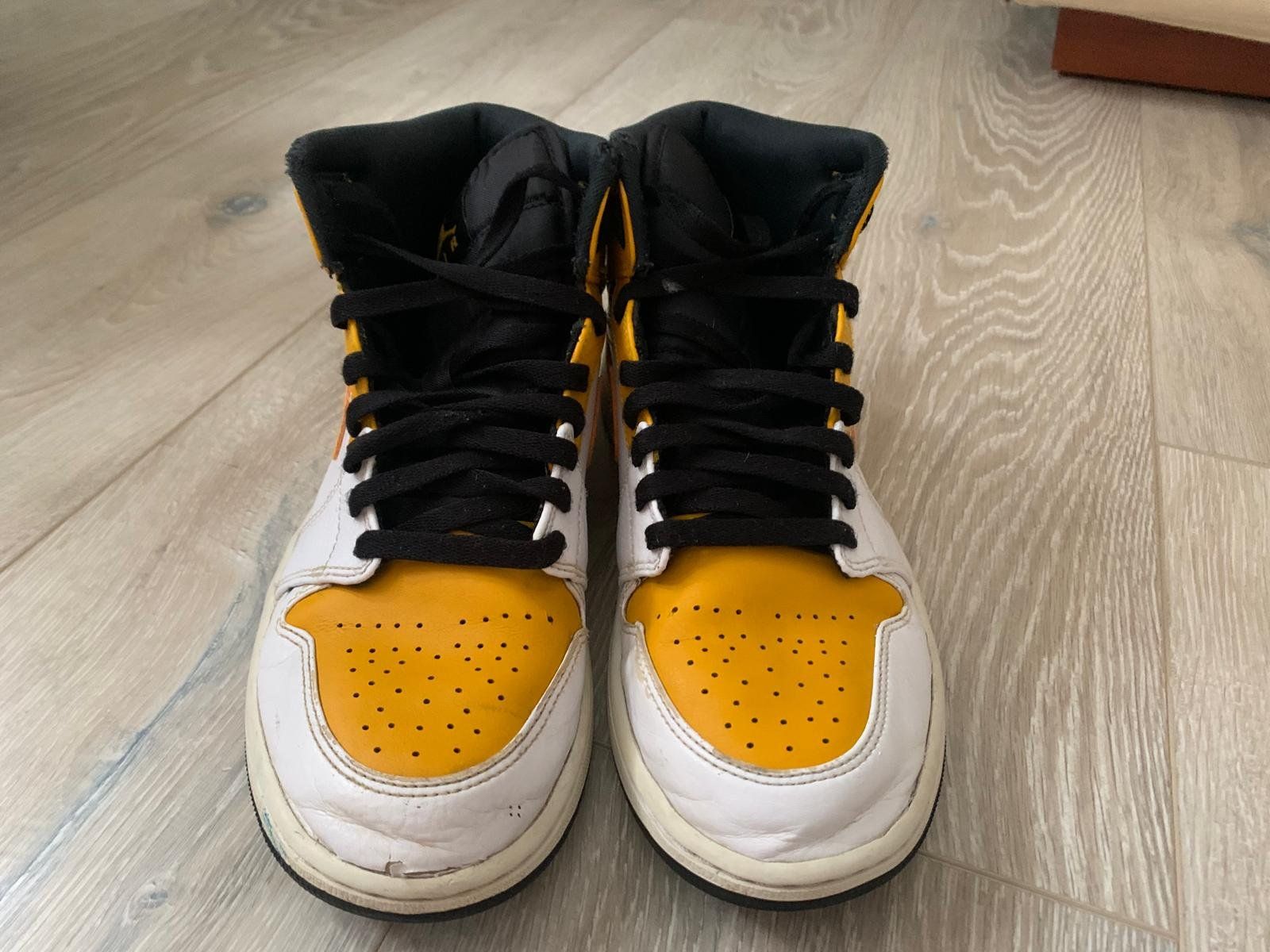 Nike Scarpe da uomo: Jordan Air 1 Mid Jaune/Blanc - Taille 41 – Usato da Posieux venduto da pha_tnd9 3