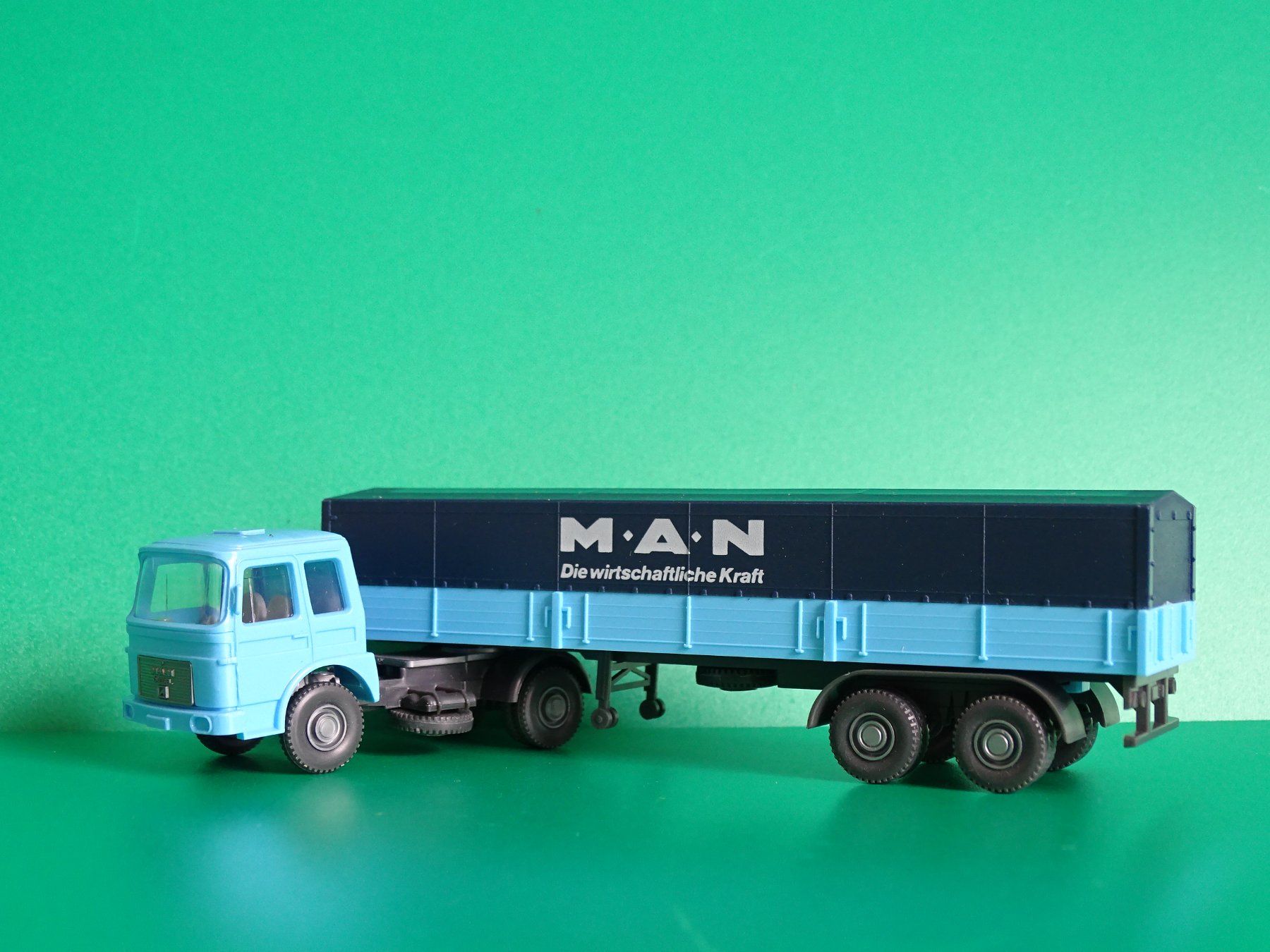 Wiking Modellini d'auto: MAN LKW von Wiking 1/87 – Usato da Bretzwil venduto da Meex