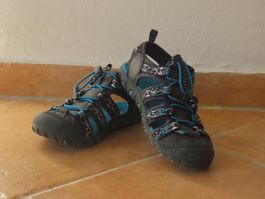 Outdoorsandalen 46 Nord einmal angezogen aber guter Zustand!