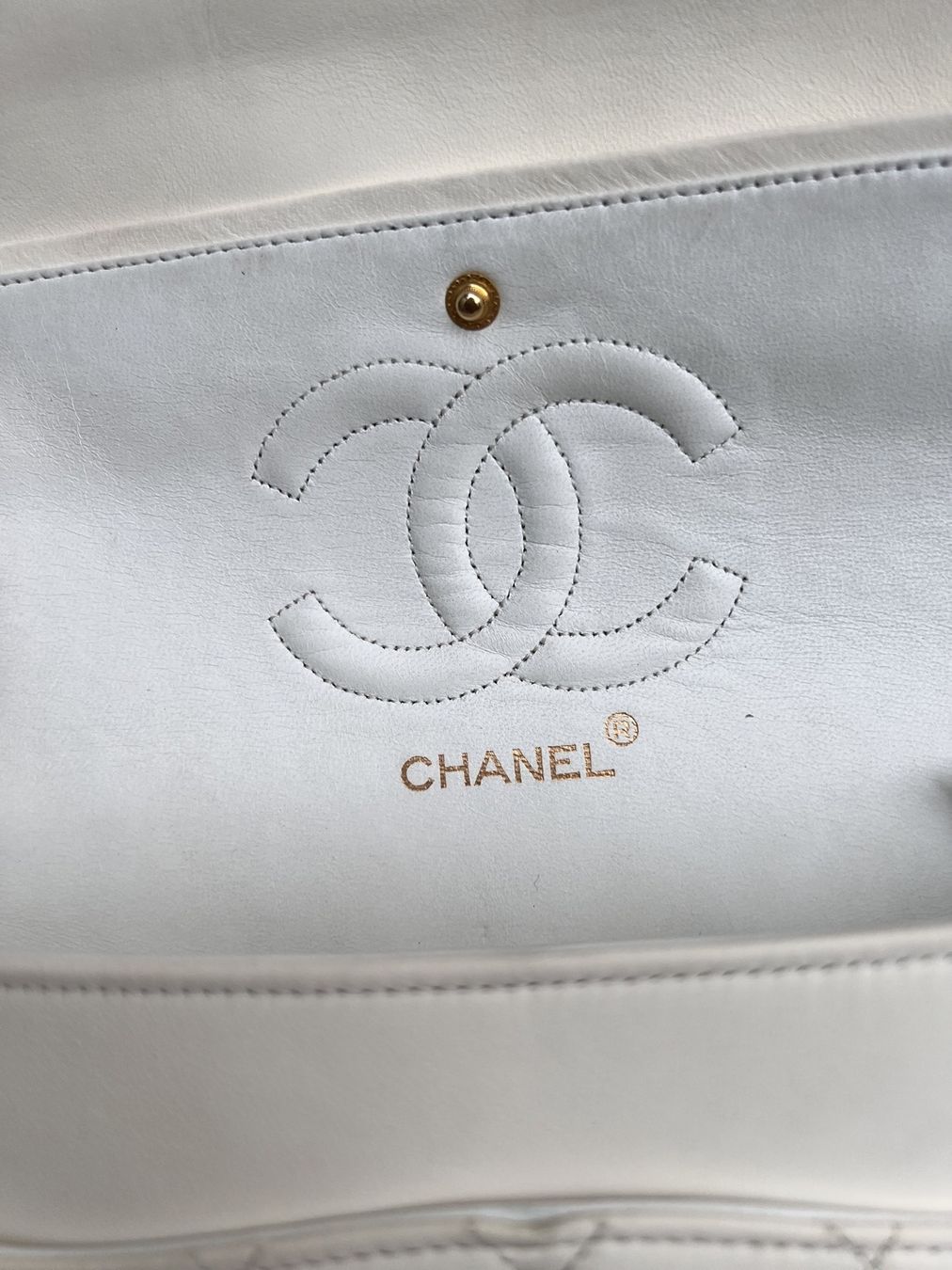 Chanel Taschen für Damen: Authentic Classic Handbag, white / Gold – Gebraucht aus Zürich von Stila17 9