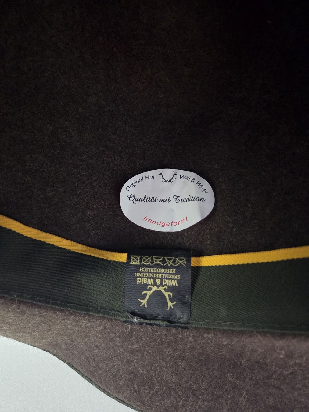 Copricapi, berretti & cappellini: Original Wild & Wald Filzhut mit Hirsch-Emblem – Usato da Derendingen venduto da kar_kwm8 2