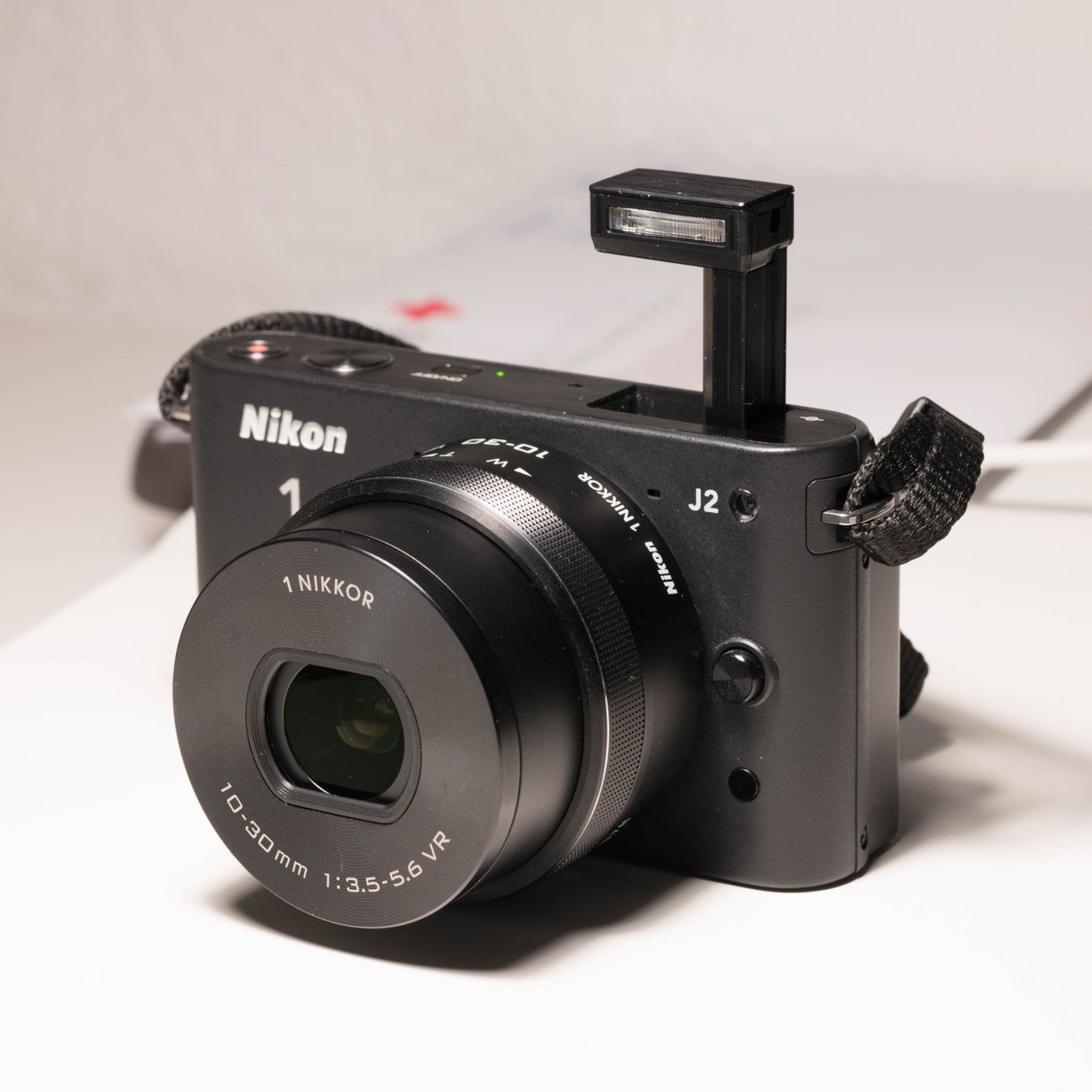 Nikon Fotocamera: Nikon 1 J2 Digitalkamera + 10-30mm VR-Objektiv – Usato da Thörishaus venduto da vintagger