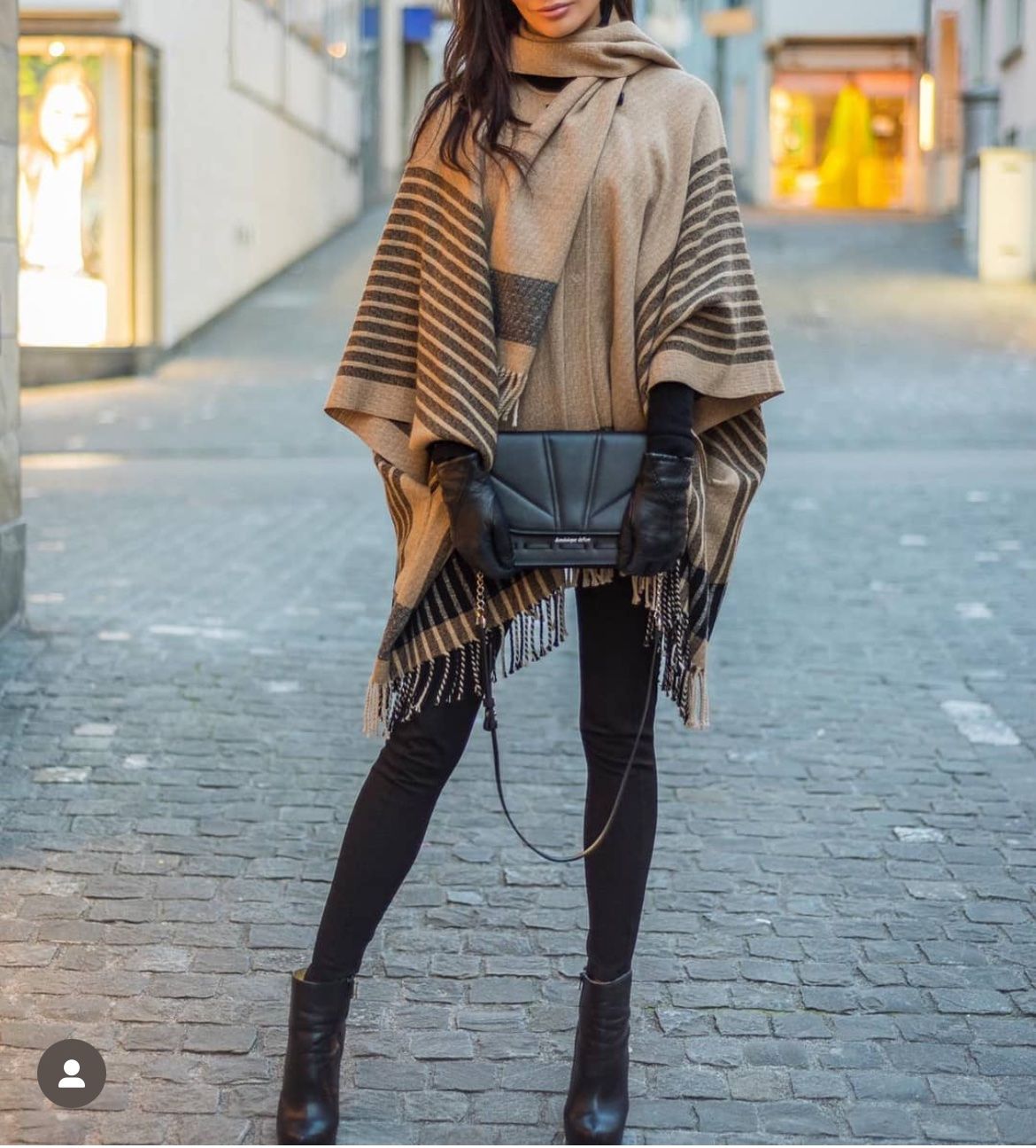 Patrizia Pepe Altro in Moda donna: Patrizia Pepe Poncho – Usato da Richterswil venduto da KAYLEIGH_77