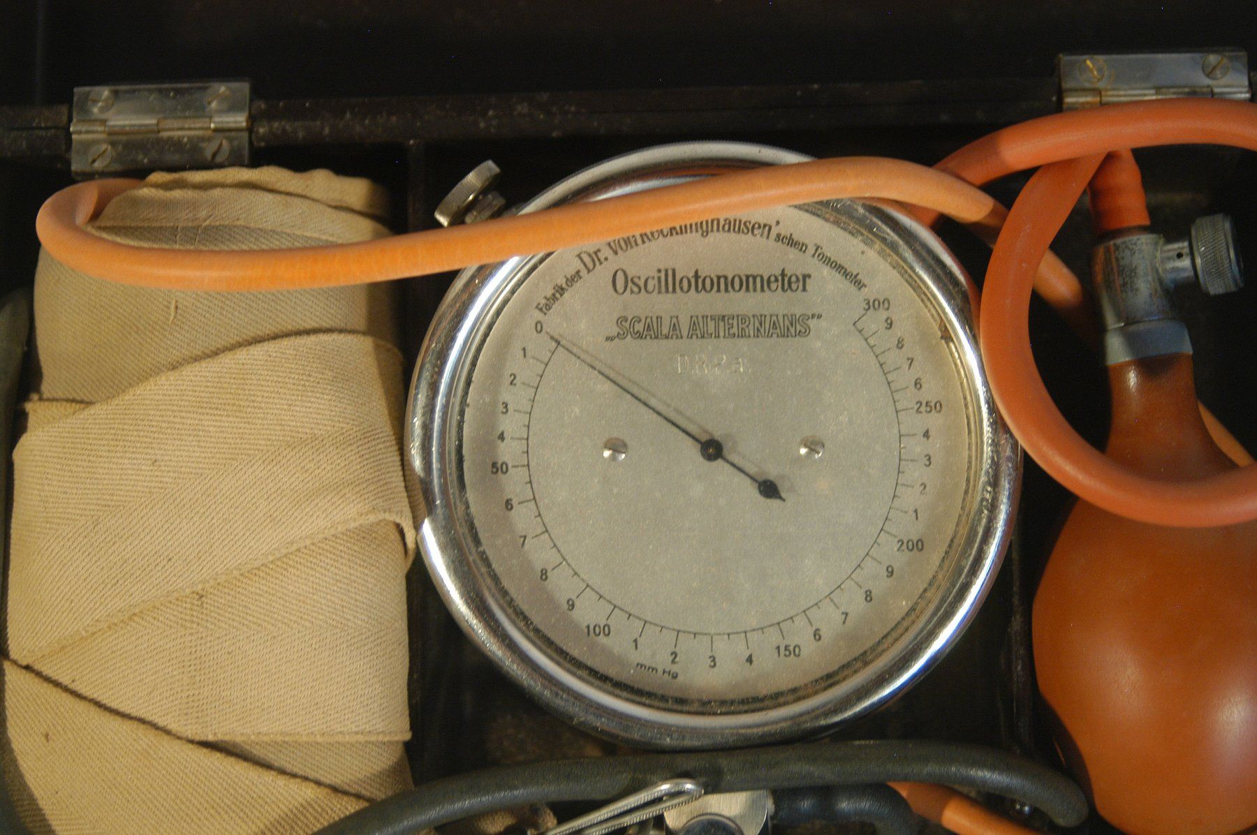 Misurare: Sphygmomanometer nach Dr. von Recklinghausen – Usato da Herisau venduto da Wisen 3