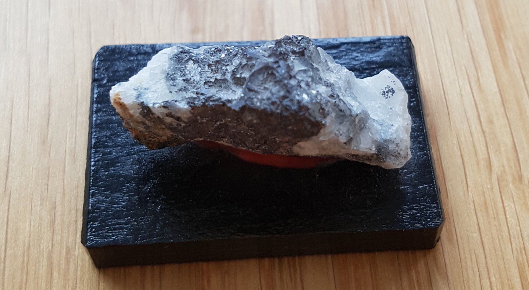 Minerali & Pietre curative: Pierre sur son socle – Usato da Genève venduto da valmath