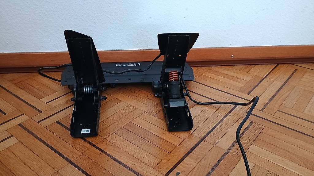 Controller: Pédalier Moza SR-P Load-Cell – Usato da Villars-sur-Glâne venduto da OliHab 3