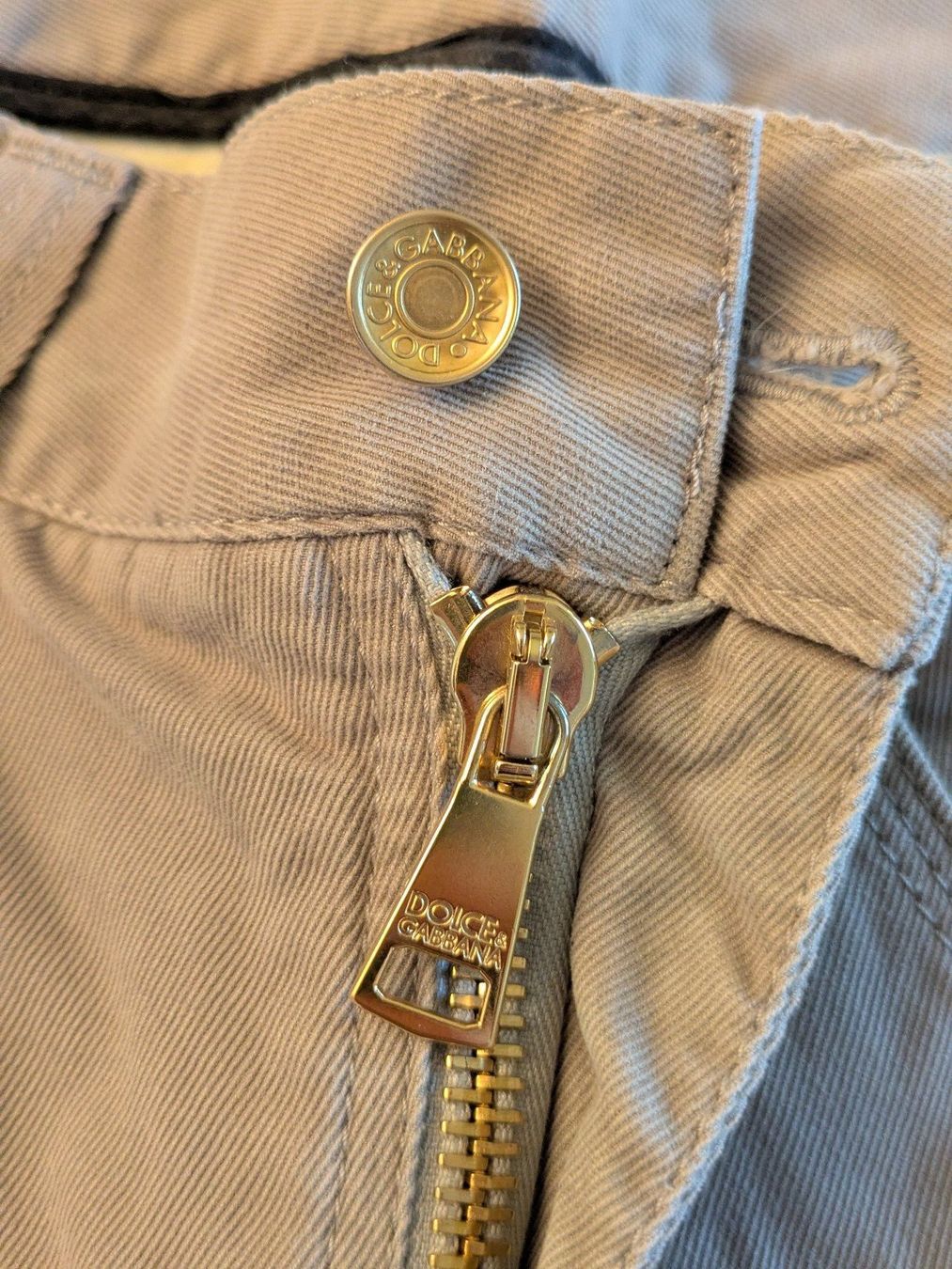 Dolce & Gabbana Jeans: Dolce Gabbana Jeans Grau – Usato da Luzern venduto da Caesar 1