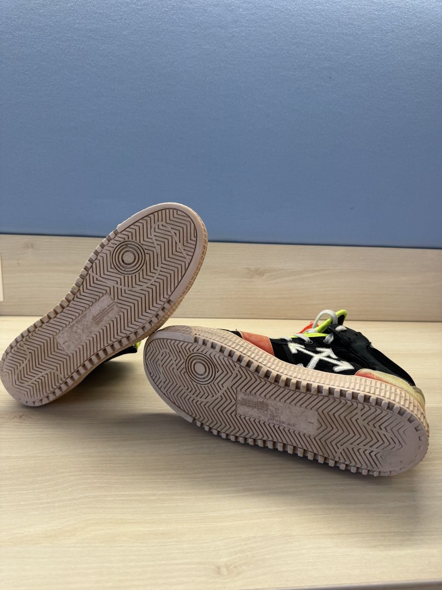 Off-White Chaussures hommes: Off-White High Top Sneakers Size 42 Used – D'occasion à Clarens par Ian_calvin 4
