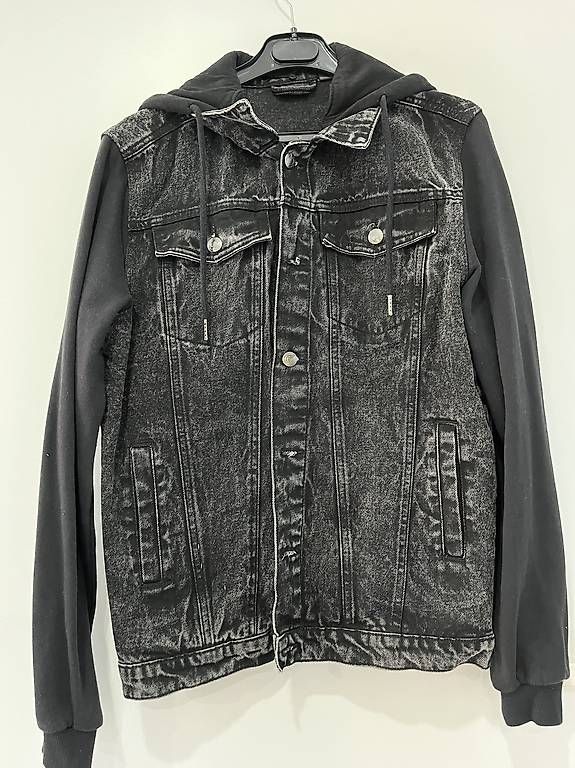 Giacche: Veste en jean noire  – Usato da Genève venduto da Eric1823