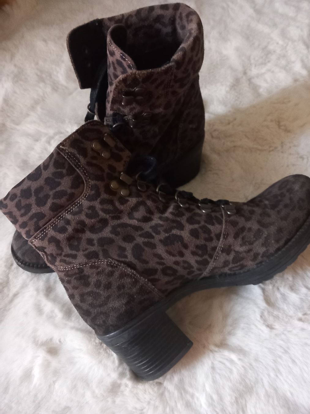 Damenschuhe: Tolle Leo-Stiefeletten von MAX, Gr. 37 – Gebraucht aus Wanzwil von lonelybeachhouse 3