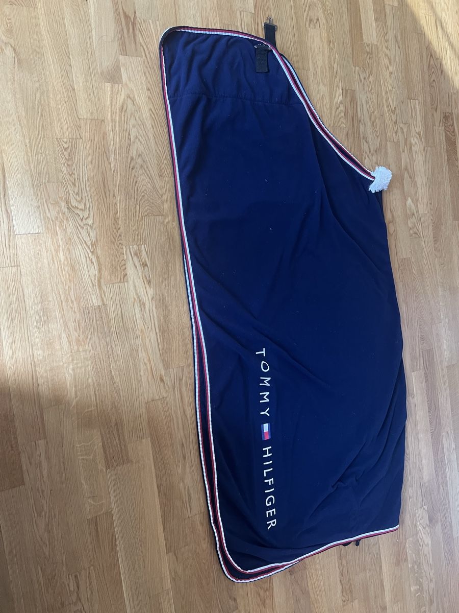 Coperte & Accessori: Abschwitzdecke Tommy Hilfiger L – Usato da Wädenswil venduto da GNT