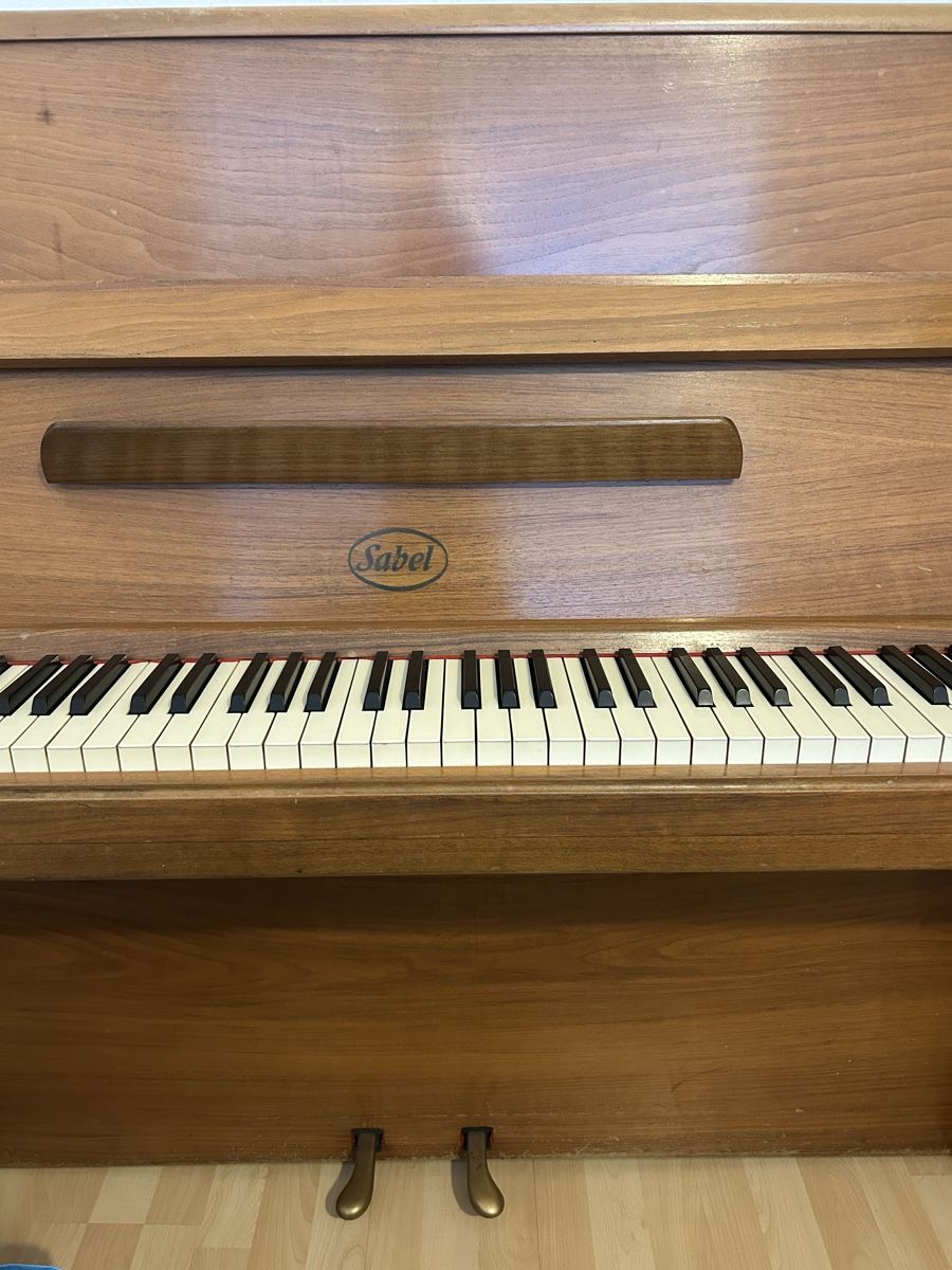Strumenti musicali: Sabel Upright Piano – Usato da Basel venduto da mac_z7c7 1