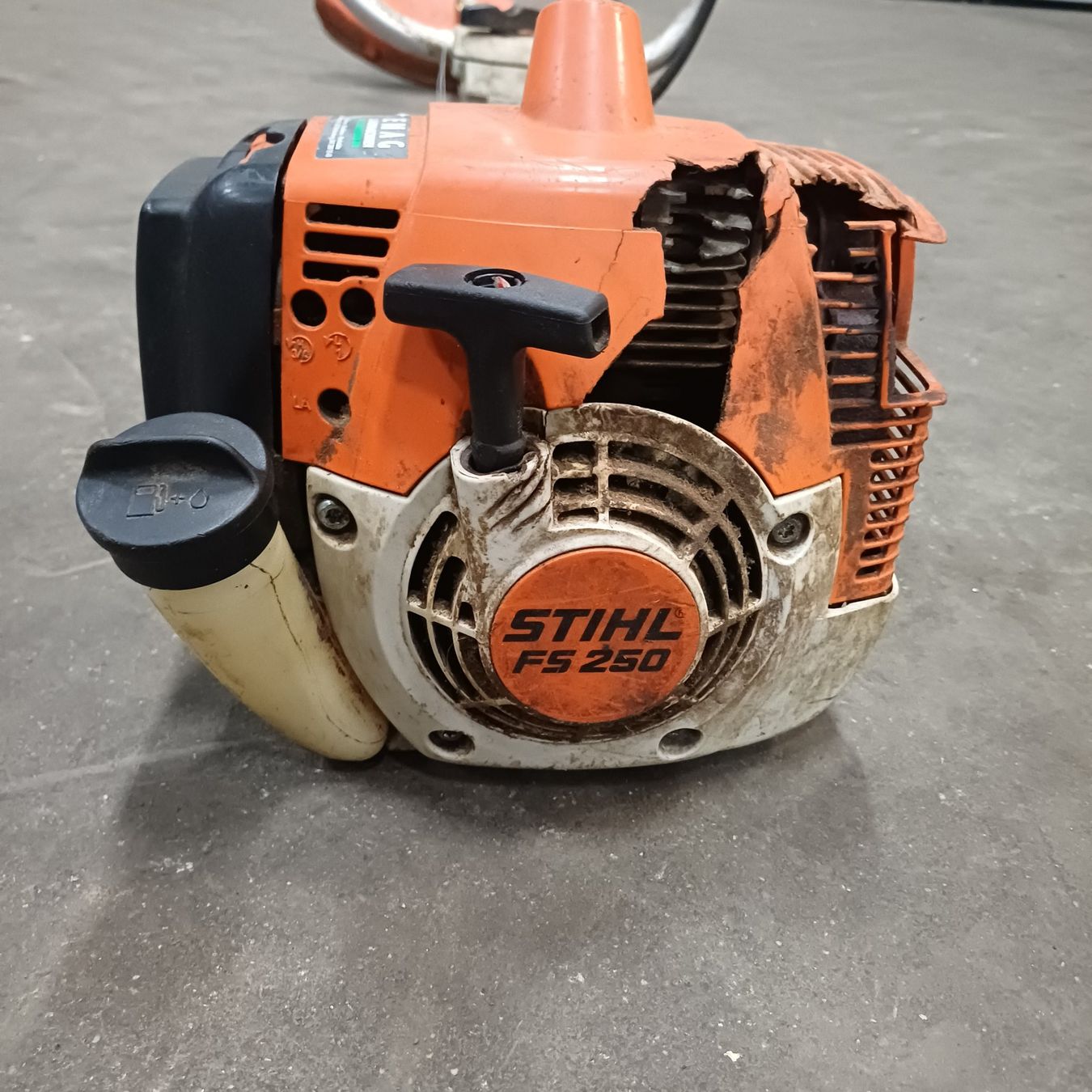 Stihl Tutte le macchine: Freischneider Stihl FS250 – Difettoso da Rothenburg venduto da Lalu