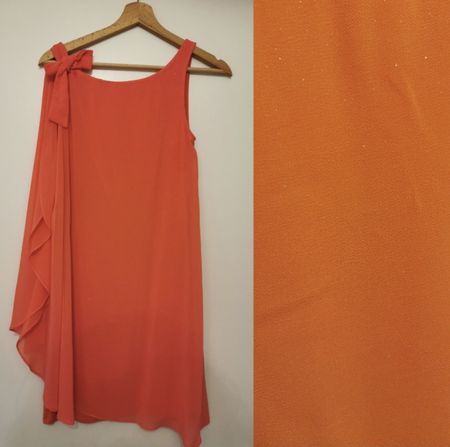 Robe de soirée corail avec fils de paillettes taille S