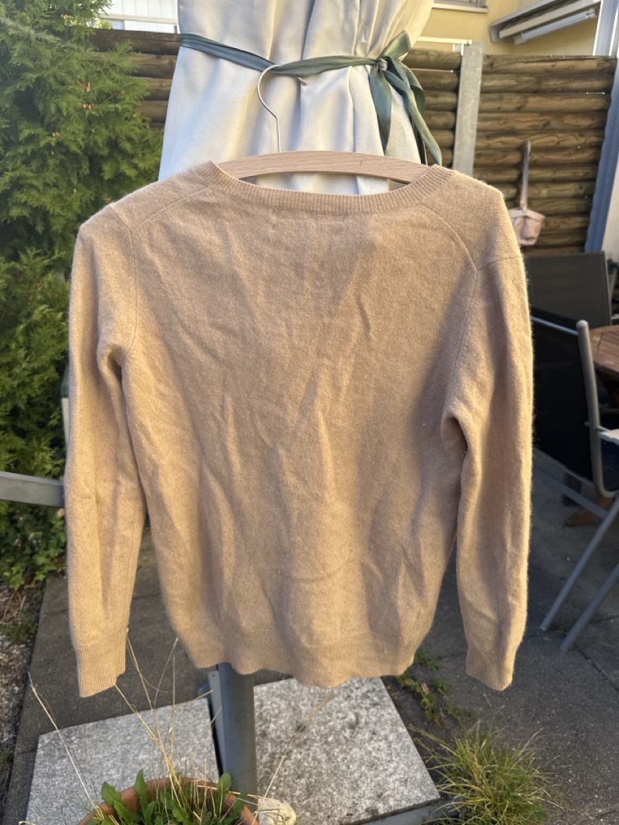 Zara Maglioni & Felpe: Damen Pullover Zara V-Ausschnitt beige – Usato da Reinach BL venduto da jessihome 2