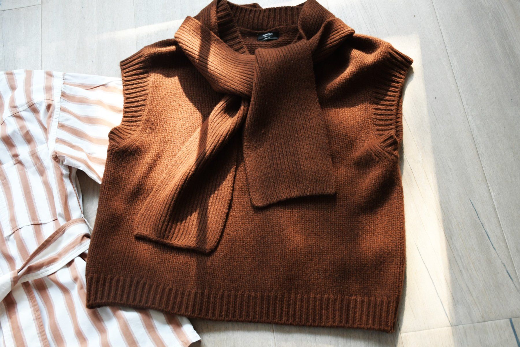 Massimo Dutti Gilets: Neu Weste Wolle Massimo Dutti gr. M – Neuf (Voir description) à Nuglar par Korsika2
