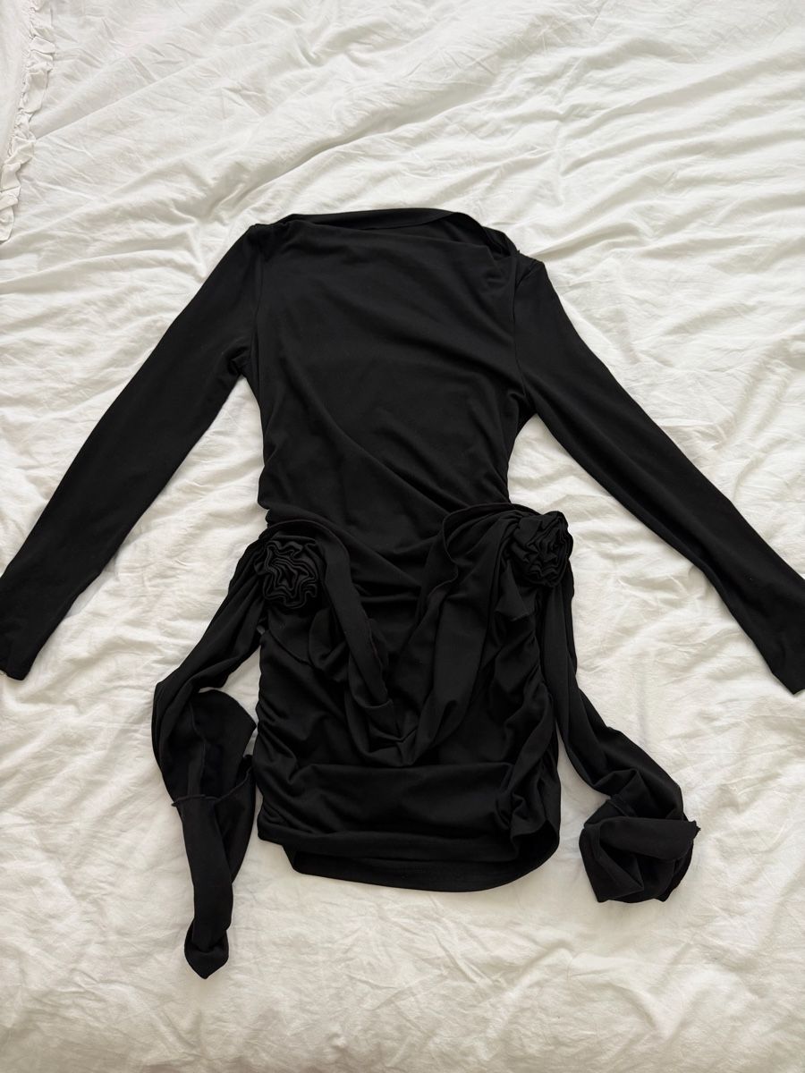 Shein Vestiti: Figurbetontes schwarzes Kleid, Gr. S – Usato da Affoltern am Albis venduto da ble_z7fj