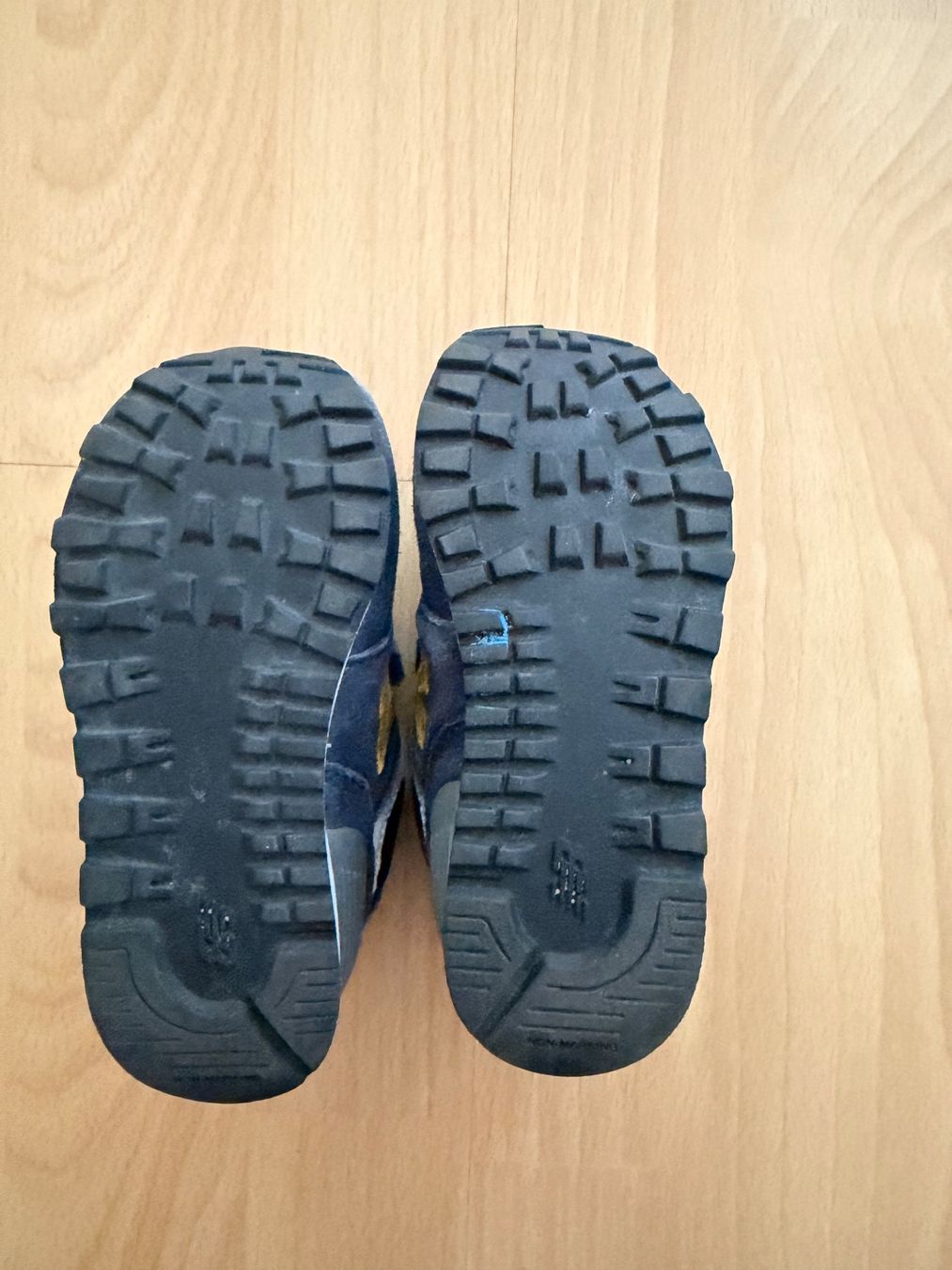 New Balance Scarpe per ragazzi: New Balance - dunkelblaue Turnschuhe – Usato da Zürich venduto da laurapb 3