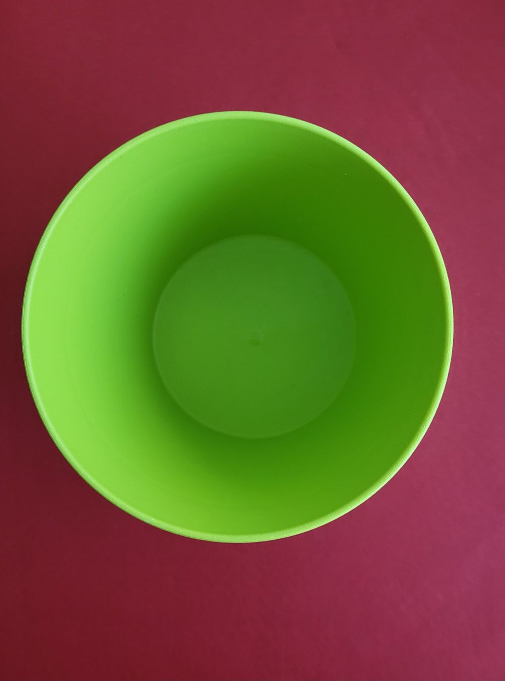 Pots de fleurs: Blumentopf, grün/Kunststoff – D'occasion à Eschlikon TG par Hirzliblick 1