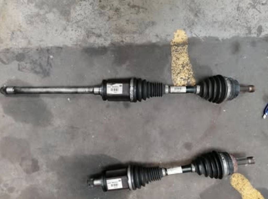 Tutti pezzi di ricambio auto: BMW E91 330D N57 Xdrive Teile – Usato da Othmarsingen venduto da user410 4