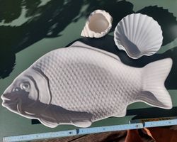 Fischplatte mit 4 Meeresfrüchten Schälchen aus Keramik