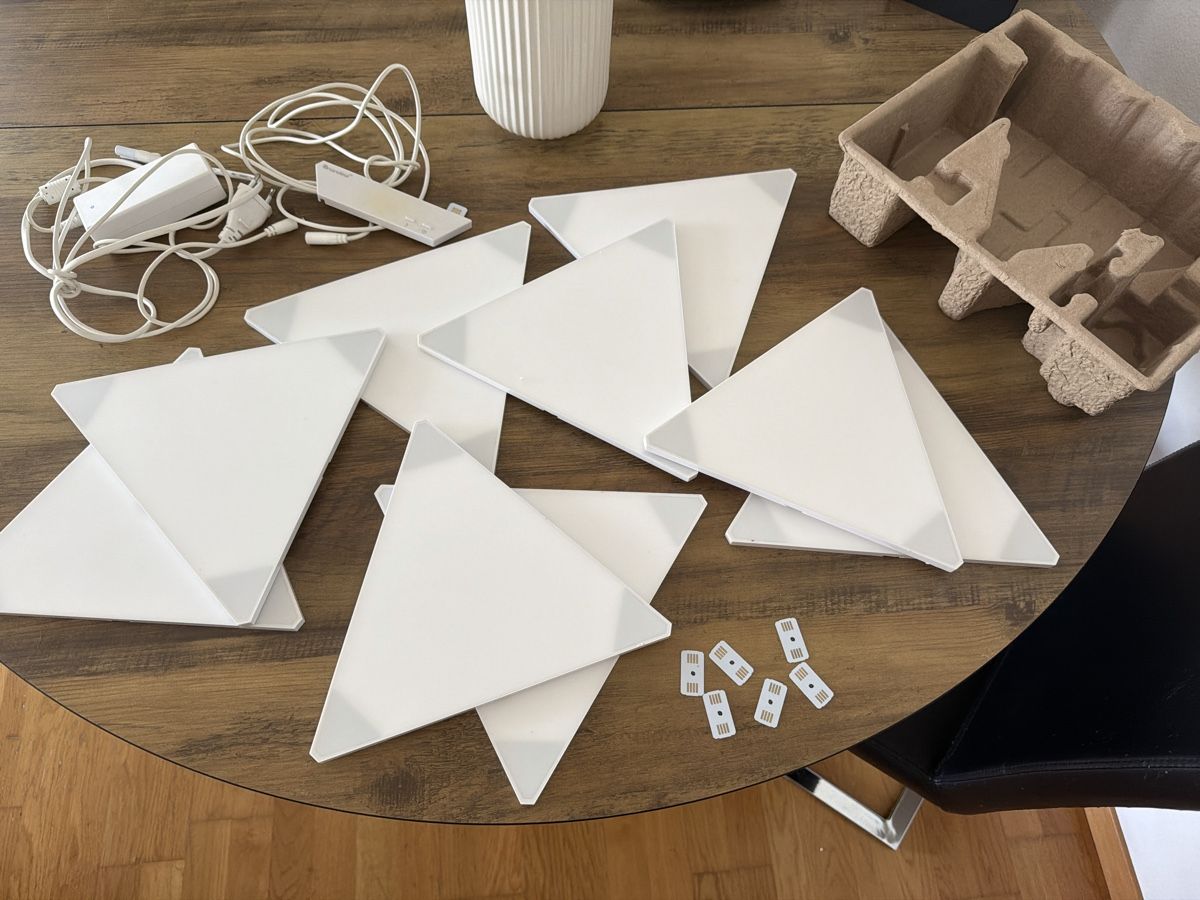 Nanoleaf Lampes: Nanoleaf Light Panels Triangles 9 Stk – D'occasion à Zürich par ber_pk9p 1