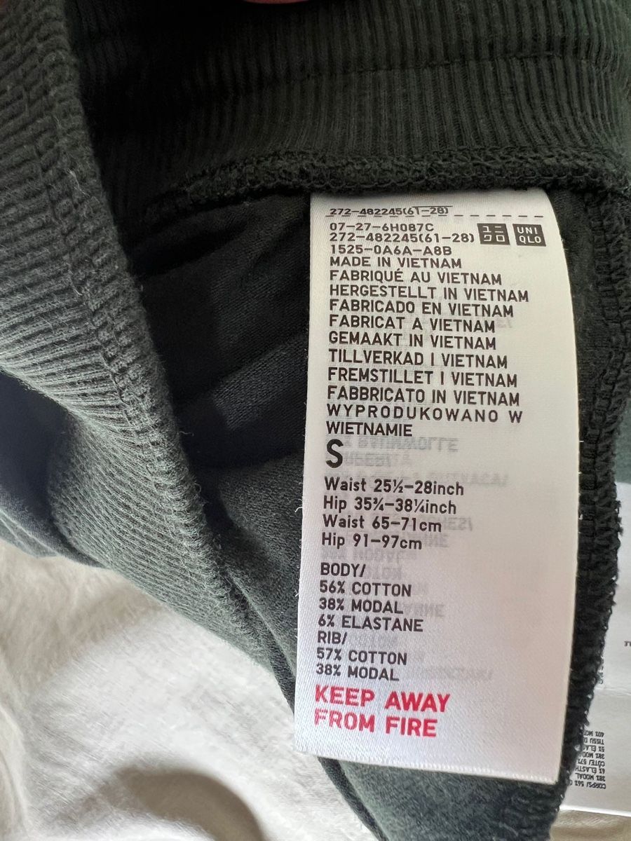Uniqlo Pantaloni: Uniqlo Damenhosen, Small – Nuovo (secondo la descrizione) da Zürich venduto da marcy_93 3