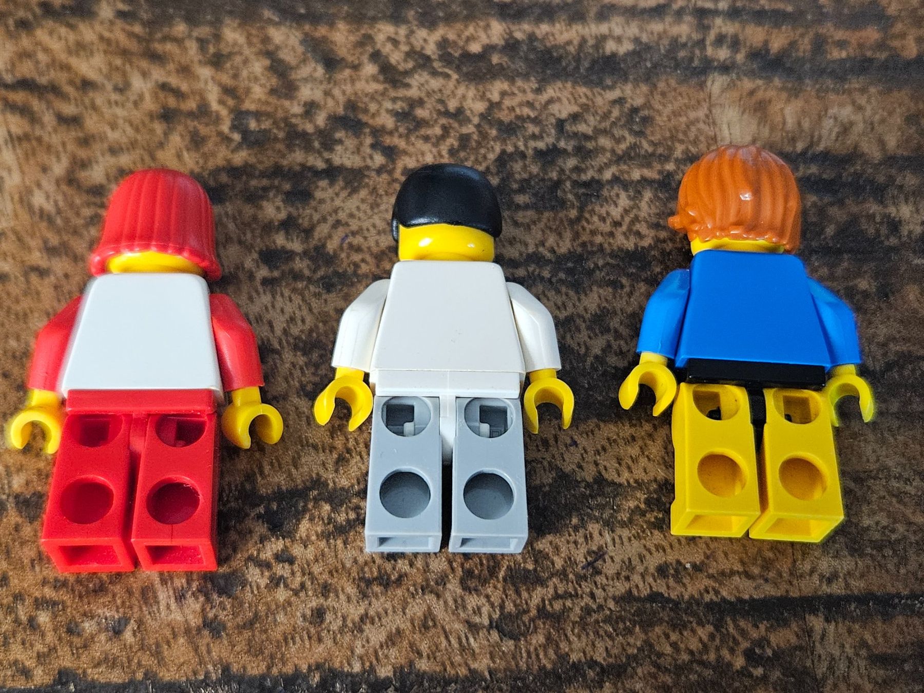 Lego Kit di costruzioni: lego lot de 3 figurines – Usato da Confignon venduto da Ecrofigs 1