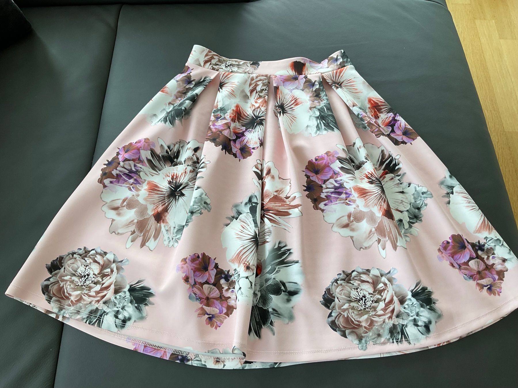 Anna Field Jupes: Jupe rosa Blumenmuster – D'occasion à Horw par Benny017 1