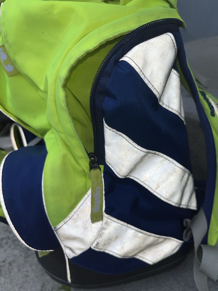Ergobag Zaini: Ergobag Schulrucksack neongelb plus Kletties – Usato da Rheinau venduto da kassandra5_12 3