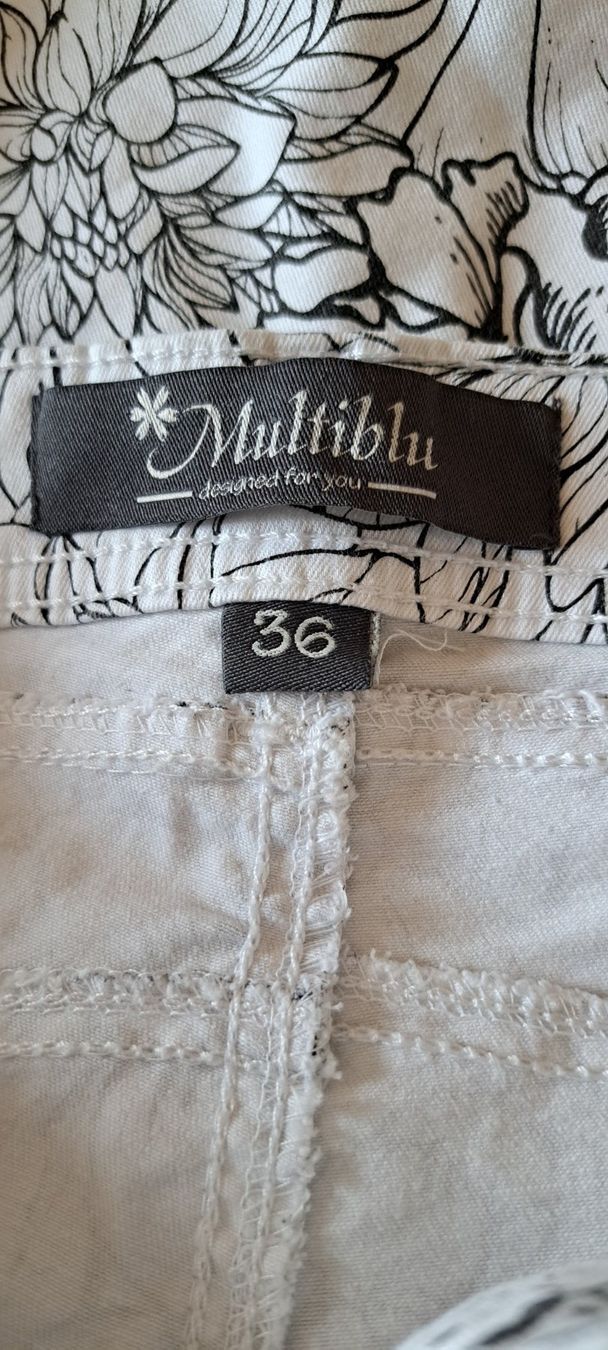 Jeans: Pantacourt / capri, jeans blanc-noir – Nuovo (secondo la descrizione) da Lussery-Villars venduto da pousinete02 2