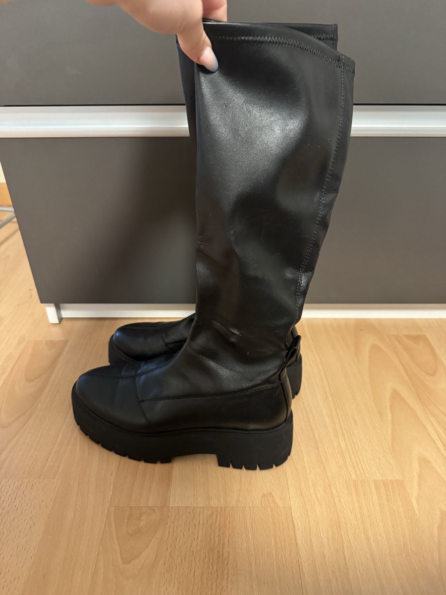 Stradivarius Scarpe da donna: Stradivarius Stiefel schwarz Plateau Grösse 38 – Usato da Heiden venduto da Sarah139 2