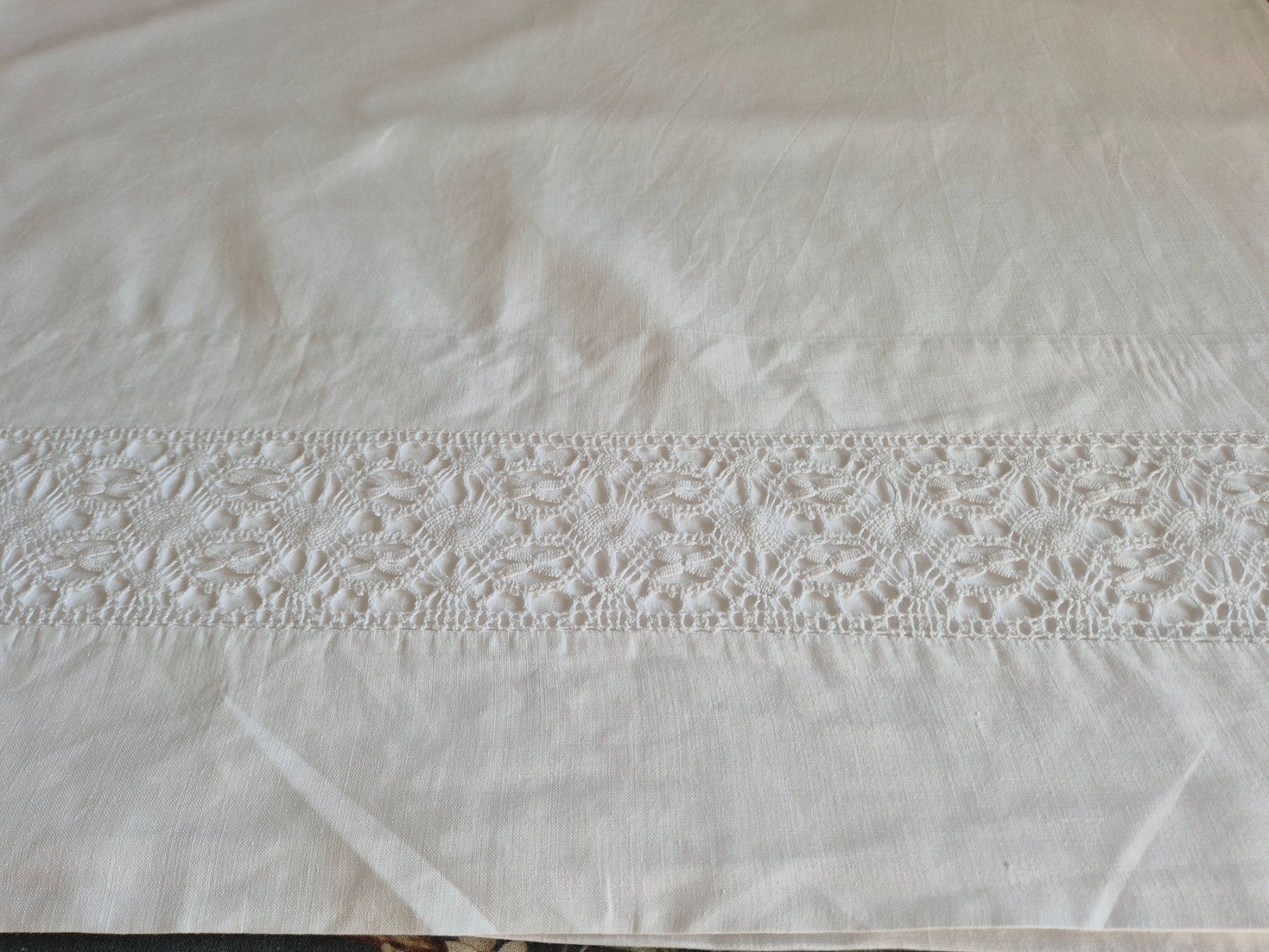Bettwäsche: Oberleintuch weiss mit Spitze und Monogramm – Gebraucht aus Bern von aronari