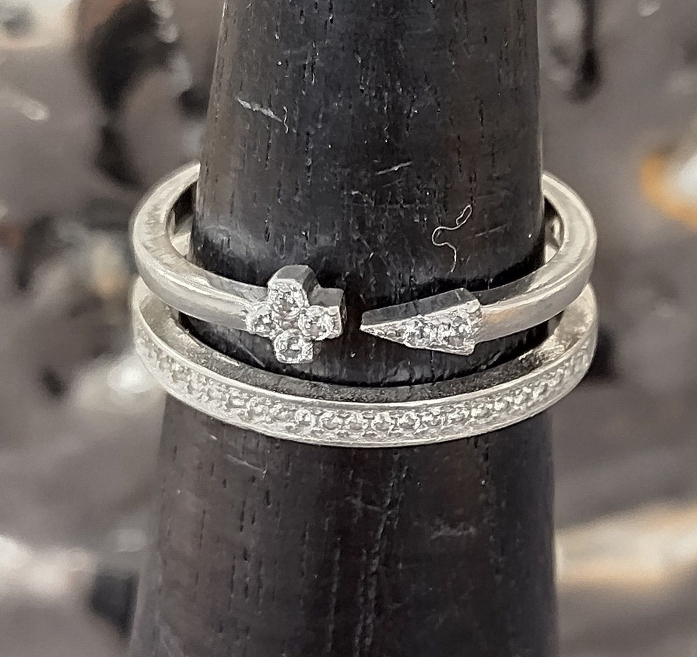 Ringe: MODERNER RING IN 925 SILBER – Gebraucht aus Romanshorn von Glitzer-Paradies