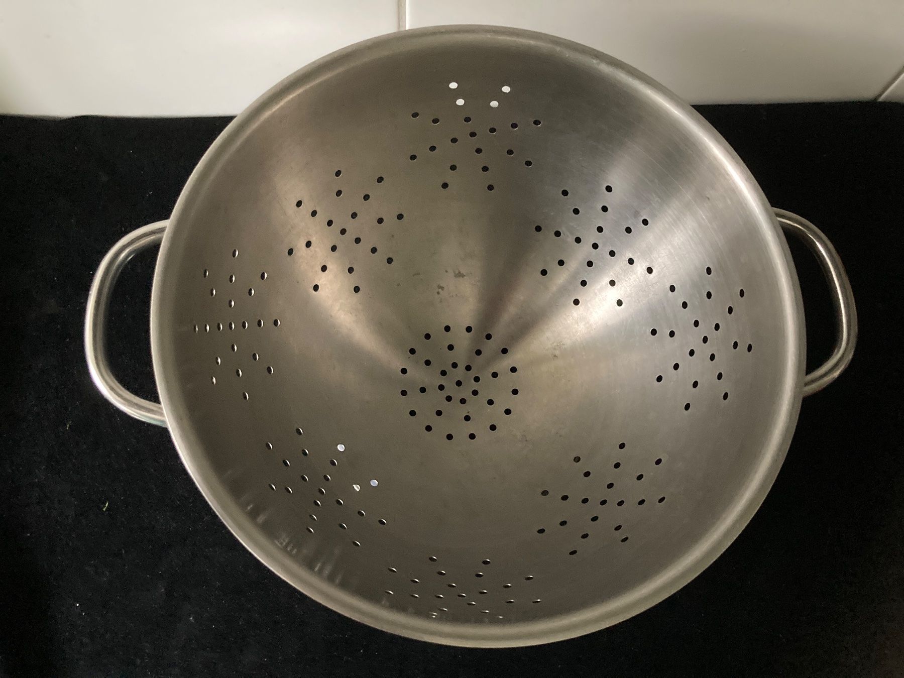 Elettrodomestici da cucina: Löcher-Becken aus Chromstahl – Usato da Zürich venduto da Chaeffeler 1