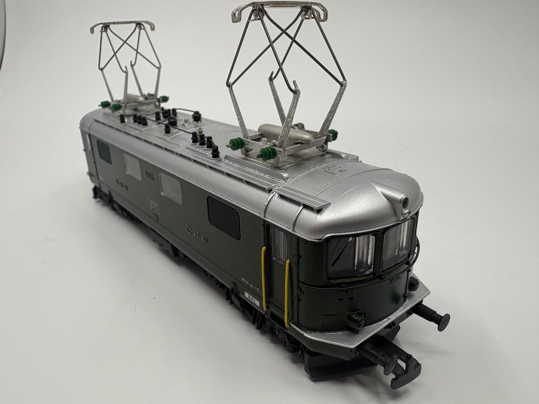 Hag Modelleisenbahnen: Hag SBB Re 4/4 10035 H0 – Gebraucht aus Forch von Hanimann-Robinson 4