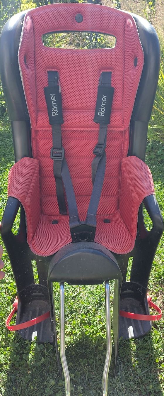 Britax Römer Seggiolini per auto: Fahrradkindersitz Römer – Usato da Zürich venduto da Fuchur82